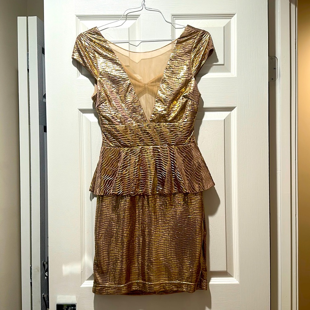 Gold metallic 2010 peplum body-con party dress
